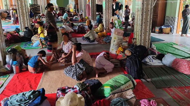 ဒီပဲယင်းနဲ့ ရေဦးမှာ စစ်ကြောင်းထိုးမီးရှို့နေလို့ ဒေသခံတစ်သောင်းခန့် ထပ်မံထွက်ပြေး