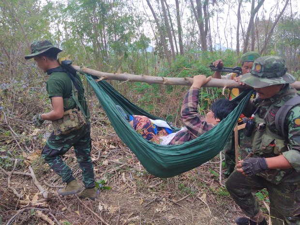 စစ်ဘေးဒုက္ခသည် ရှစ်သိန်းကျော် စားဝတ်နေရေးခက်ခဲနေ စစ်ဘေးဒုက္ခသည် ရှစ်သိန်းကျော် စားဝတ်နေရေးခက်ခဲနေ