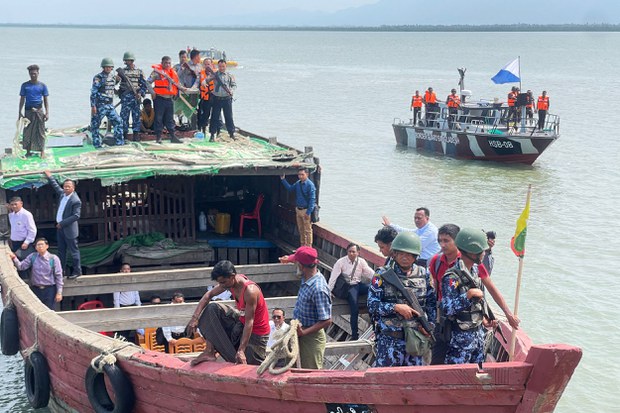 နေရပ်ပြန်ရေး စစ်ကောင်စီနဲ့ ရိုဟင်ဂျာတွေ ဆွေးနွေးမှုမပြေလည် နေရပ်ပြန်ရေး စစ်ကောင်စီနဲ့ ရိုဟင်ဂျာတွေ ဆွေးနွေးမှုမပြေလည်