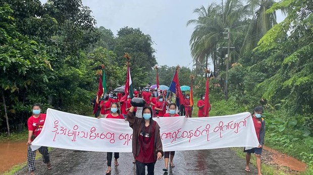 နှစ်နှစ်ကျော်လာတဲ့ ထားဝယ်မြို့က နှင်းဆီရောင်အမျိုးသမီးသပိတ် နှစ်နှစ်ကျော်လာတဲ့ ထားဝယ်မြို့က နှင်းဆီရောင်အမျိုးသမီးသပိတ်