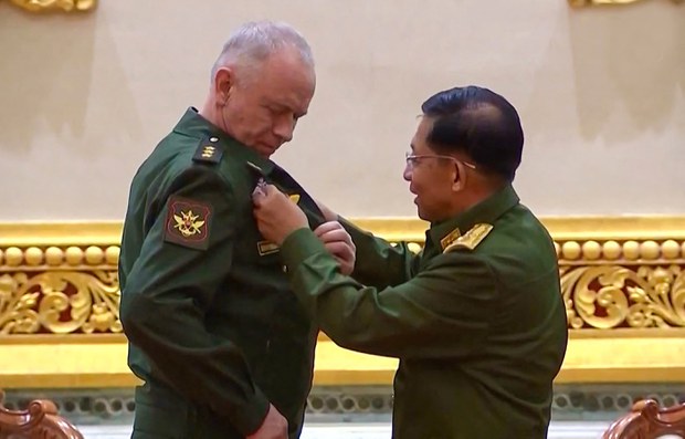 ရုရှား-မြန်မာ ဆက်ဆံရေး ပိုနီးစပ်လာ ရုရှား-မြန်မာ ဆက်ဆံရေး ပိုနီးစပ်လာ