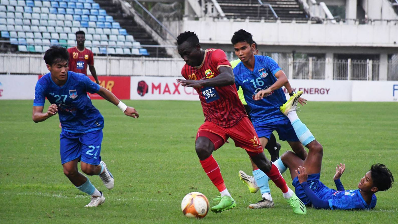 Myanmar National League မှာ ထိပ်တန်းဂိုးသွင်းသူတစ်ဦးဖြစ်သူ ရှမ်းယူနိုက်တက်အသင်းမှ BELLO အား တွေ့ရစဉ်။ (Photo: Shan United FC)