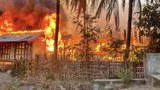 ရွှေကူဒေသခံ အနည်းဆုံး ၁၀ ဦးသတ်ဖြတ်ခံရပြီး အိမ်တစ်ထောင်နီးပါးမီးရှို့ခံရ