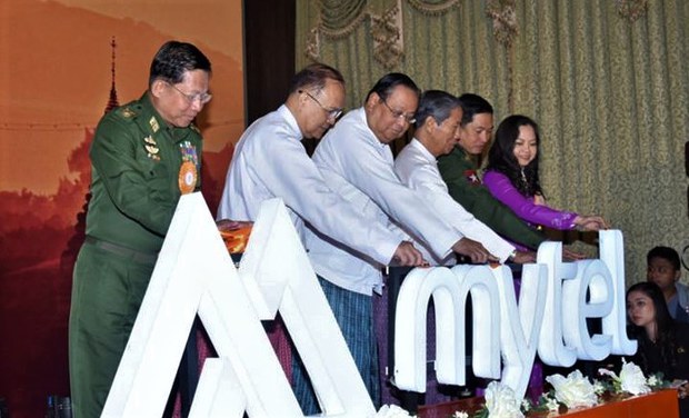 စင်္ကာပူက စစ်ကောင်စီကို ဘဏ္ဍာရေးပိတ်ဆို့ဖို့လိုအပ် စင်္ကာပူက စစ်ကောင်စီကို ဘဏ္ဍာရေးပိတ်ဆို့ဖို့လိုအပ်