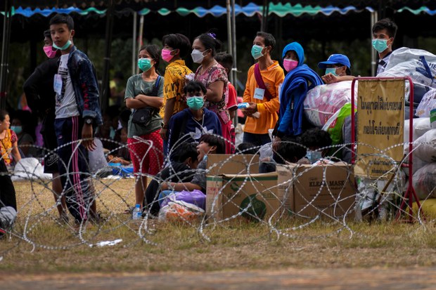 ထိုင်းမှာ အထောက်အထားမဲ့မြန်မာတွေ ခြိမ်းခြောက်ငွေညှစ်ခံနေရ ထိုင်းမှာ အထောက်အထားမဲ့မြန်မာတွေ ခြိမ်းခြောက်ငွေညှစ်ခံနေရ
