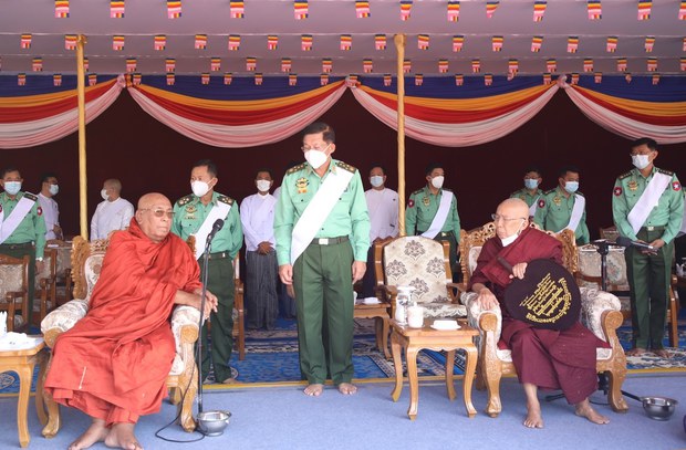 လူထုကိုထိန်းချုပ်ဖို့ စစ်တပ်က ဘာသာရေးကို အသုံးချနေကြောင်း လေ့လာသူတွေသုံးသပ် လူထုကိုထိန်းချုပ်ဖို့ စစ်တပ်က ဘာသာရေးကို အသုံးချနေကြောင်း လေ့လာသူတွေသုံးသပ်