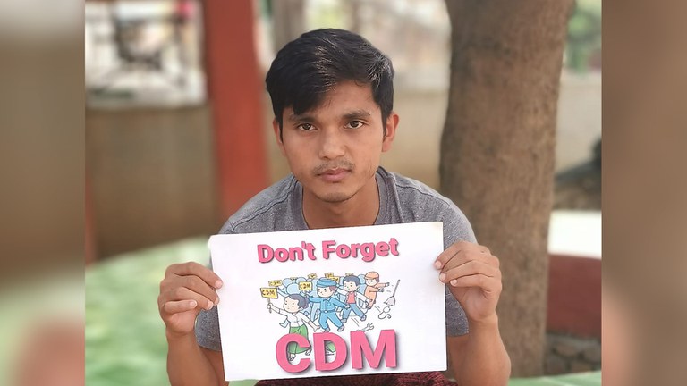 စစ်ကောင်စီ၏ ဖမ်းဝရမ်းထုတ်ခံခဲ့ရသည့် မကွေးတိုင်း၊ ယောနယ်သား ဒေါက်တာကြည်စိုးထွန်းအား တွေ့ရစဉ်။ (Photo : FACEBOOK/ DrKyi Soe Tun)
