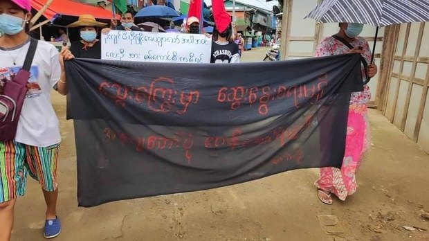 phakant-protest.jpg phakant-protest.jpg