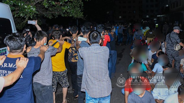 စစ်မှုထမ်းဥပဒေကြောင့် မလေးရှားရောက်မြန်မာလူငယ်တွေ ခက်ခဲနေ စစ်မှုထမ်းဥပဒေကြောင့် မလေးရှားရောက်မြန်မာလူငယ်တွေ ခက်ခဲနေ