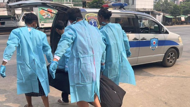 ရန်ကုန်မှာ အပူလျှပ်ပြီး သေဆုံးသူတွေများလာကြောင်း ကူညီရေးအဖွဲ့တွေပြော ရန်ကုန်မှာ အပူလျှပ်ပြီး သေဆုံးသူတွေများလာကြောင်း ကူညီရေးအဖွဲ့တွေပြော