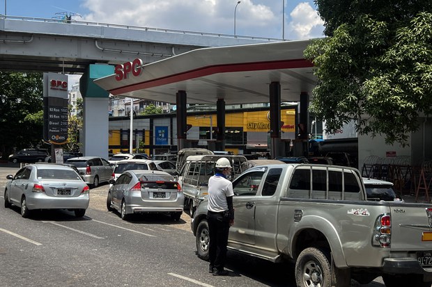 yangon-fuel2.jpg