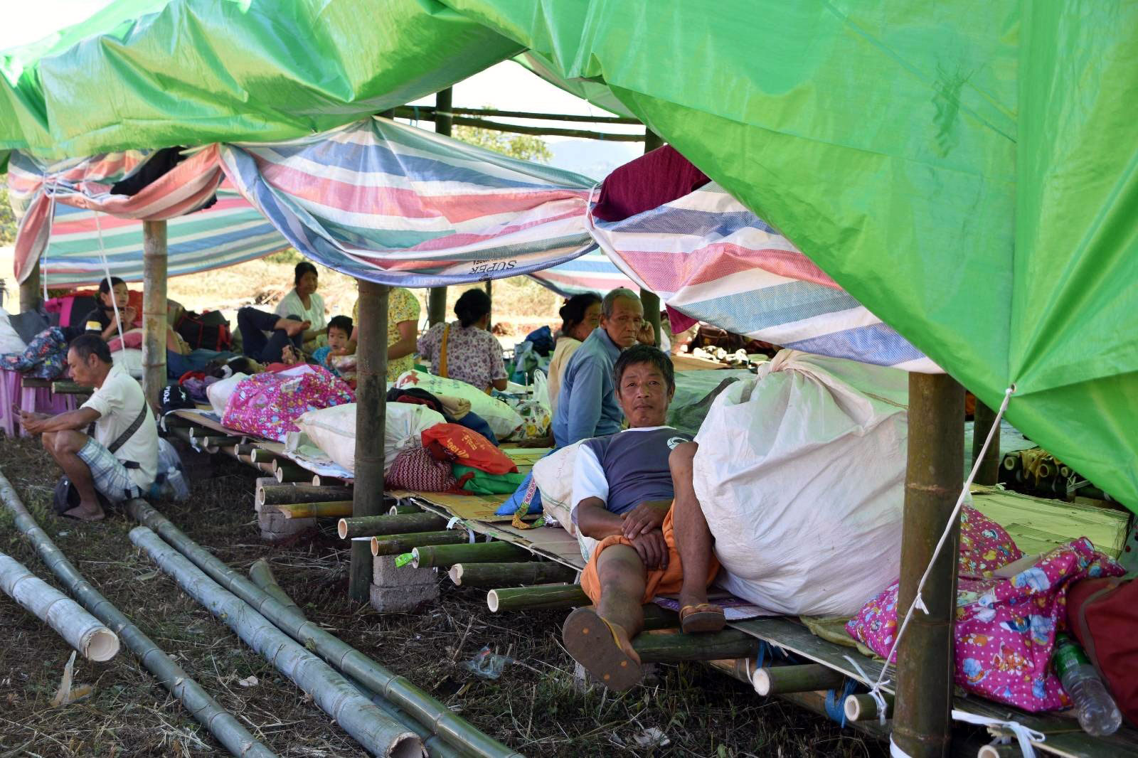 စစ်ပြေးဒုက္ခသည်များအတွက် ယာယီတဲတန်းလျားများ။ (Photo: RFA)
