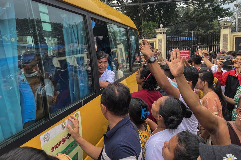 ၂ဝ၂၁ ခုနှစ် ဖေဖော်ဝါရီလ ၁ရက်နေ့က ဖမ်းဆီးခံခဲ့ရပြီး ပြန်လည်လွတ်မြောက်လာသည့် ဒေါက်တာမျိုးညွန့်။ (Photo: RFA)