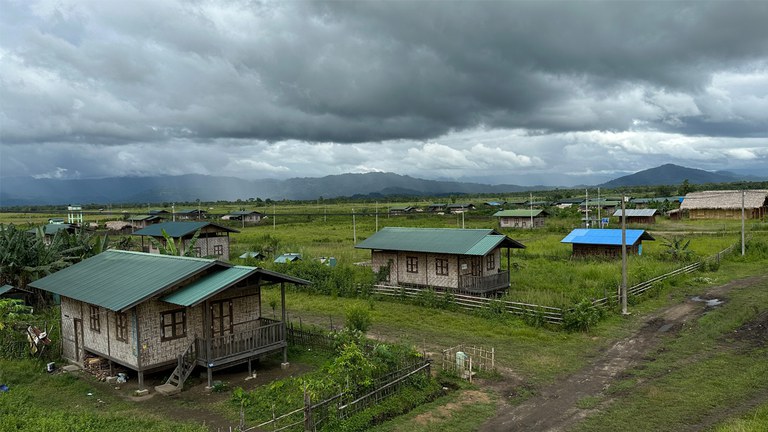 ပူတာအိုမှ စစ်ဘေးဒုက္ခသည် နေအိမ်များအား ၂၀၂၃ ခုနှစ် သြဂုတ်လ ၁၇ ရက်နေ့က တွေ့ရစဉ်။ (Photo: RFA)