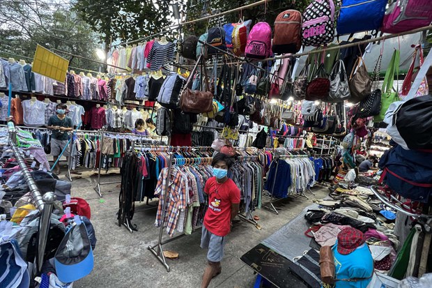 Thrift-shops-11