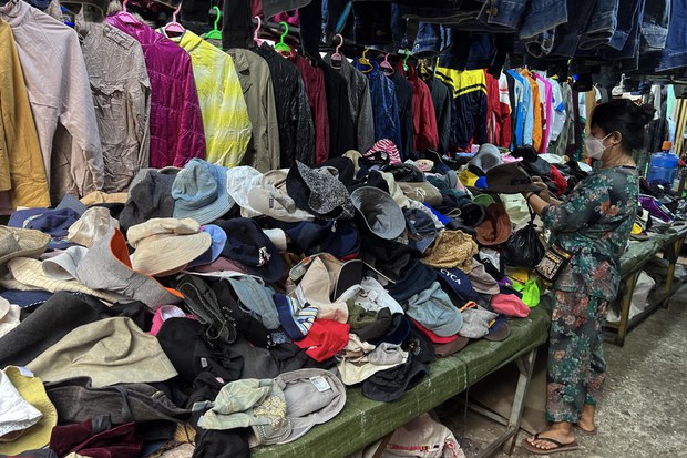 Thrift-shops-12