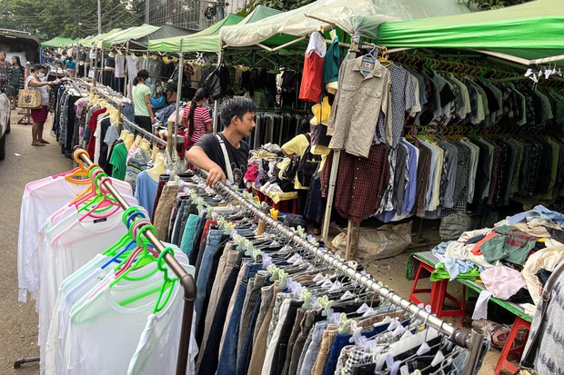 Thrift-shops-3