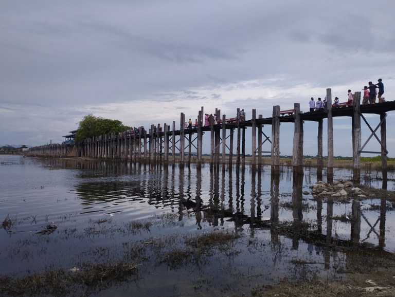မန္တလးမြို့မှ ဦးပိန်တံတား‌ကို ၂၀၂၃ ခုနှစ် ဇူလိုင် ၁၁ ရက်နေ့က တွေ့ရစဉ်။ (Photo: RFA)