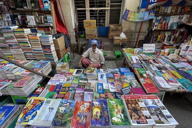 book-stall-008