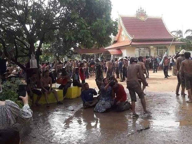 ບ້ານໂພນສິມ ຂ.ສວັນນະເຂດ ຈັດບຸນບັ້ງໄຟ