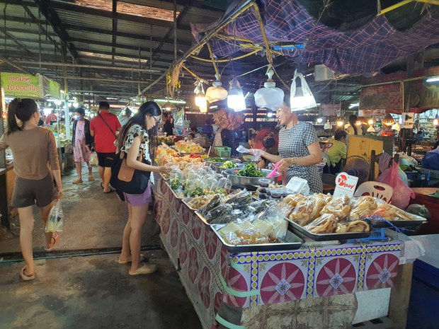 ພາລະໜີ້ສິນ ຈະສົ່ງຜົນຕໍ່ຄວາມໝັ້ນຄົງ ສະບຽງອາຫານຂອງລາວ ພາລະໜີ້ສິນ ຈະສົ່ງຜົນຕໍ່ຄວາມໝັ້ນຄົງ ສະບຽງອາຫານຂອງລາວ