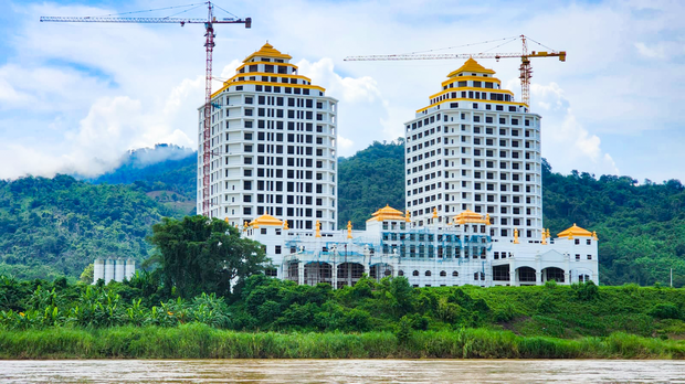 ຕຶກສູງຫຼາຍຊັ້ນ ຂອງນັກລົງທຶນຈີນ ເຣີ່ມຜຸດຂຶ້ນ ໃກ້ກັບຂົວມິຕ ລາວ-ໄທຍ ແຫ່ງທີ 4