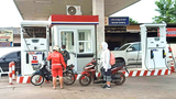ປະຊາຊົນບໍ່ໜ້ອຍ ເດືອດຮ້ອນ ຈາກການຂຶ້ນລາຄານ້ຳມັນ