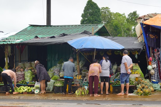 ເງິນກີບເຟີ້ ເພີ່ມຂຶ້ນ 24.4% ສົ່ງຜົລກະທົບ ຕໍ່ການດໍາຣົງຊີວິດ