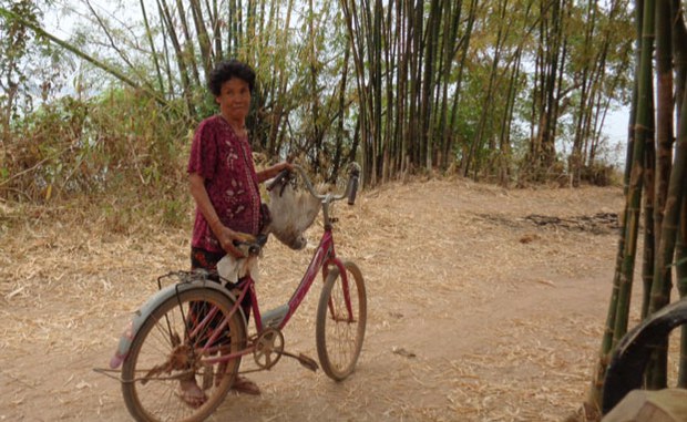 F-Laos