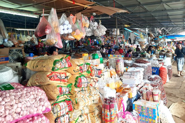 ລາວ ຂາດດຸນການຄ້າ ເດືອນມົກກະຣາປີນີ້ 188 ລ້ານໂດລ້າຣ໌ ລາວ ຂາດດຸນການຄ້າ ເດືອນມົກກະຣາປີນີ້ 188 ລ້ານໂດລ້າຣ໌