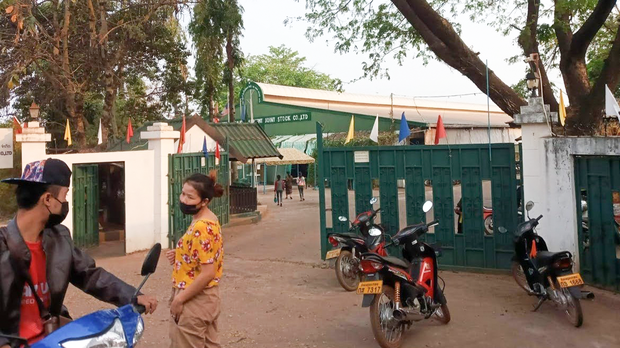 ການປັບຂຶ້ນເງິນເດືອນ ຍັງເປັນບັນຫາ ຂອງປະເທດ