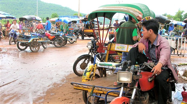 ບັນຫາ ຜູ້ໃຊ້ທາງຫຼວງແຫ່ງຊາຕ ແຂວງຈຳປາສັກ ເສັຽເງິນຄ່າຜ່ານທາງ