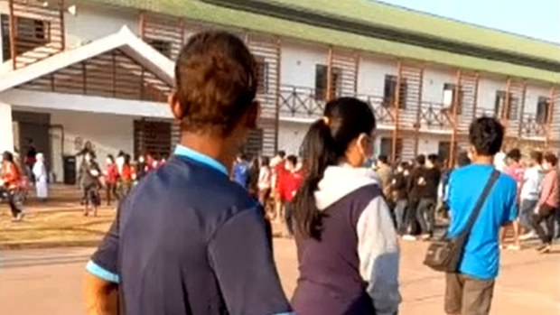 ຜູ້ລັກລອບເຂົ້າລາວ ຕ້ອງເສັຽຄ່າ ຢູ່ສູນກັກໂຕ ຜູ້ລັກລອບເຂົ້າລາວ ຕ້ອງເສັຽຄ່າ ຢູ່ສູນກັກໂຕ