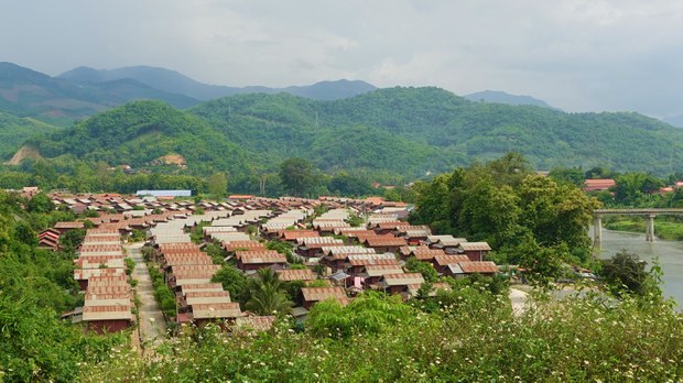 ບ້ານຈັດສັນ ສຳລັບຜູ້ຖືກຜົລກະທົບ ຈາກໂຄງການ ຣົຖໄຟລາວ-ຈີນ ພາກເໜືອ ສ້າງສຳເຣັດແລ້ວ ບ້ານຈັດສັນ ສຳລັບຜູ້ຖືກຜົລກະທົບ ຈາກໂຄງການ ຣົຖໄຟລາວ-ຈີນ ພາກເໜືອ ສ້າງສຳເຣັດແລ້ວ