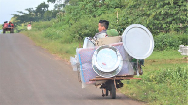ຄົນຕ່າງປະເທດ ເປີດຮ້ານຄ້າ-ຂາຍ ຍາດແຍ່ງອາຊີພ ຄົນລາວ