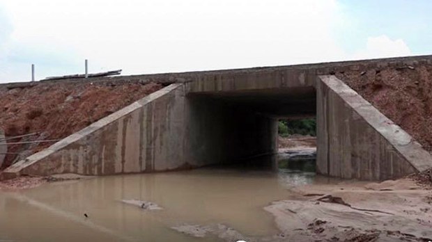 F-under-bridge-rd F-under-bridge-rd