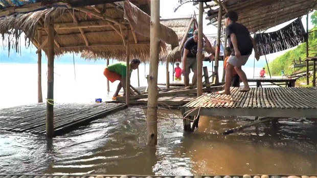 ເຂື່ອນຈີນປ່ອຍນໍ້າ ທາງການໄທຍ ເຕືອນຊາວບ້ານ ໃຫ້ຕຣຽມພ້ອມ ເຂື່ອນຈີນປ່ອຍນໍ້າ ທາງການໄທຍ ເຕືອນຊາວບ້ານ ໃຫ້ຕຣຽມພ້ອມ
