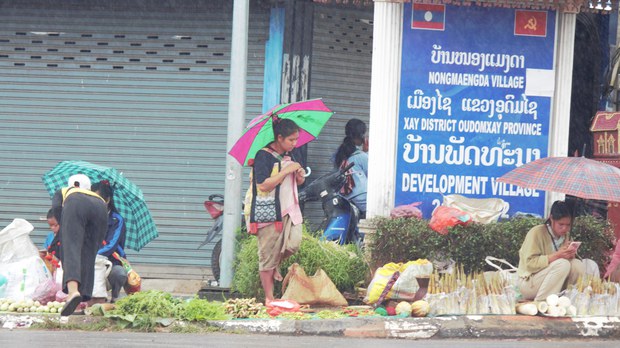 ນັກລົງທຶນຈີນ ຕຣຽມສ້າງໂຄງການ ພະລັງງານແສງຕາເວັນ ຢູ່ ຂ. ອຸດົມໄຊ