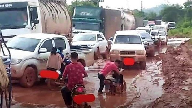 ເສັ້ນທາງ ສ່ວນໃຫຍ່ ເປ່ເພ ຍັງບໍ່ໄດ້ ສ້ອມແປງ