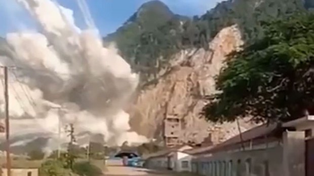 f-cliff-blasting f-cliff-blasting