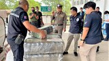 ຄົນຂັບຣົຖ ຂົນສົ່ງນ້ຳມັນ ຖືກຈັບຢູ່ຂົວມິຕພາບ ພ້ອມຢາເສບຕິດ ຈາກລາວ