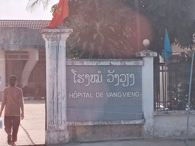 ນັກທ່ອງທ່ຽວຕ່າງປະເທດ ເສັຍຊີວິດຈາກການດື່ມເຫຼົ້າ ມີທາດເບື່ອ ຢູ່ເມືອງວັງວຽງ