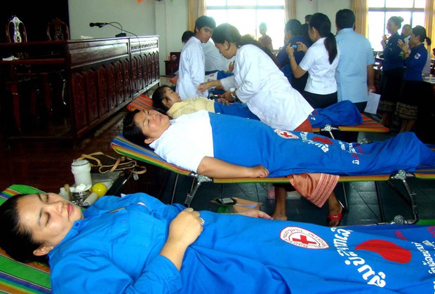 F-Blood-donor