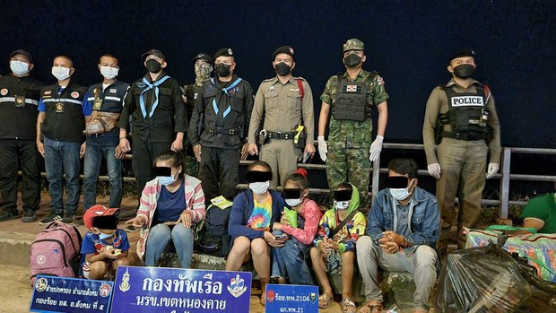 ຄົນລາວ 7 ຄົນ ລັກລອບເຂົ້າໄທຍ ແລ້ວຖືກຈັບ ຄົນລາວ 7 ຄົນ ລັກລອບເຂົ້າໄທຍ ແລ້ວຖືກຈັບ
