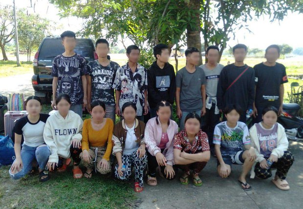 ແມ່ຍິງລາວ 2 ຄົນ ໃນຈໍານວນ 16 ຄົນທີ່ຕິດຄ້າງ ຢູ່ປະເທດມຽນມາ ໄດ້ກັບບ້ານແລ້ວ ແມ່ຍິງລາວ 2 ຄົນ ໃນຈໍານວນ 16 ຄົນທີ່ຕິດຄ້າງ ຢູ່ປະເທດມຽນມາ ໄດ້ກັບບ້ານແລ້ວ