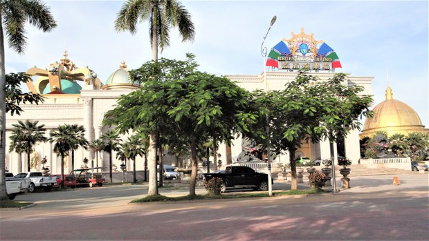ແມ່ຍິງລາວ ຖືກຂາຍຕໍ່ ໃຫ້ຂາຍບໍຣິການ ທາງເພດ