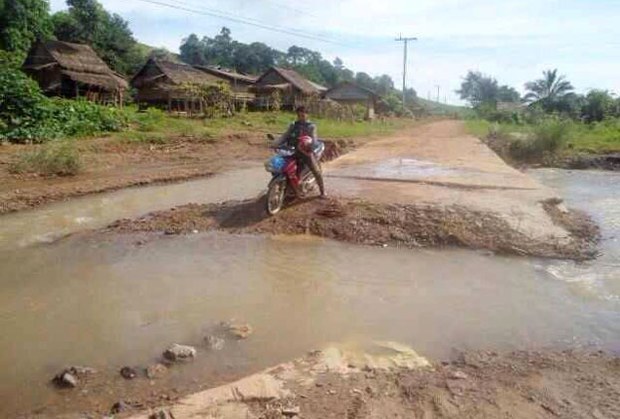 F-Laos