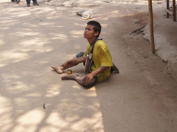 F-beggar