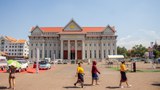 ປະຊາຊົນ ຢາກໃຫ້ກອງປະຊຸມ ສະພາແຫ່ງຊາຕ ມີວາຣະແກ້ໄຂ ຄ່າຄອງຊີບສູງ