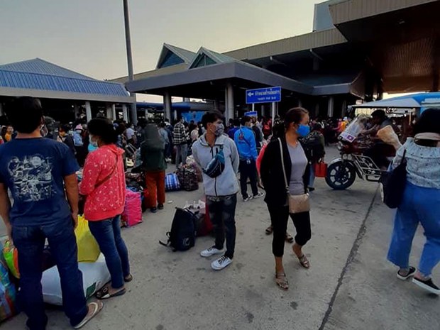 ດ່ານມຸກດາຫານຫ້າມ ຄົນງານລາວ ກັບບ້ານ ດ່ານມຸກດາຫານຫ້າມ ຄົນງານລາວ ກັບບ້ານ